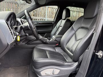Porsche Cayenne - 11