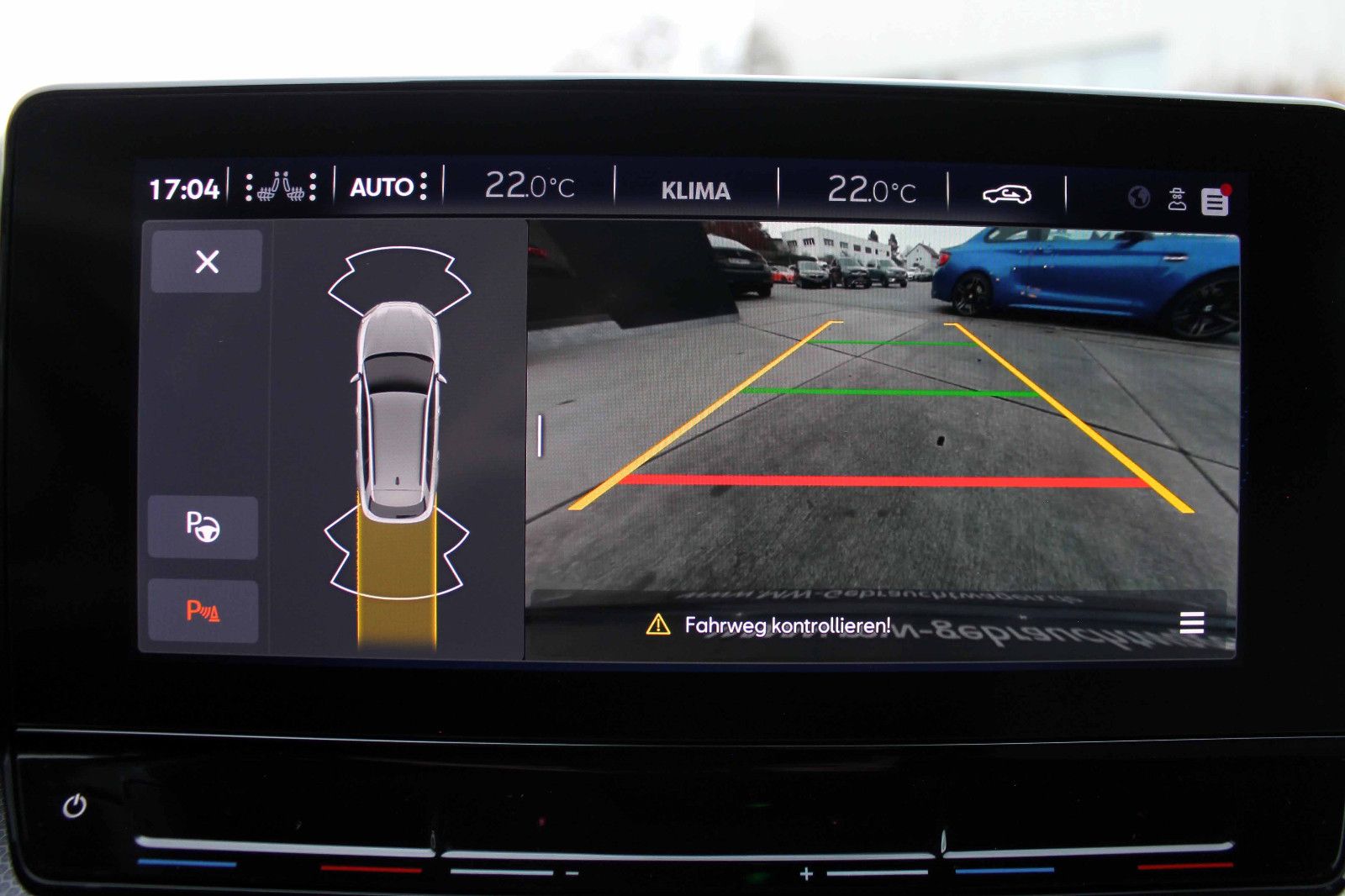 Fahrzeugabbildung SEAT Leon 2.0TDI DSG Sportstourer Style LED ACC KAM