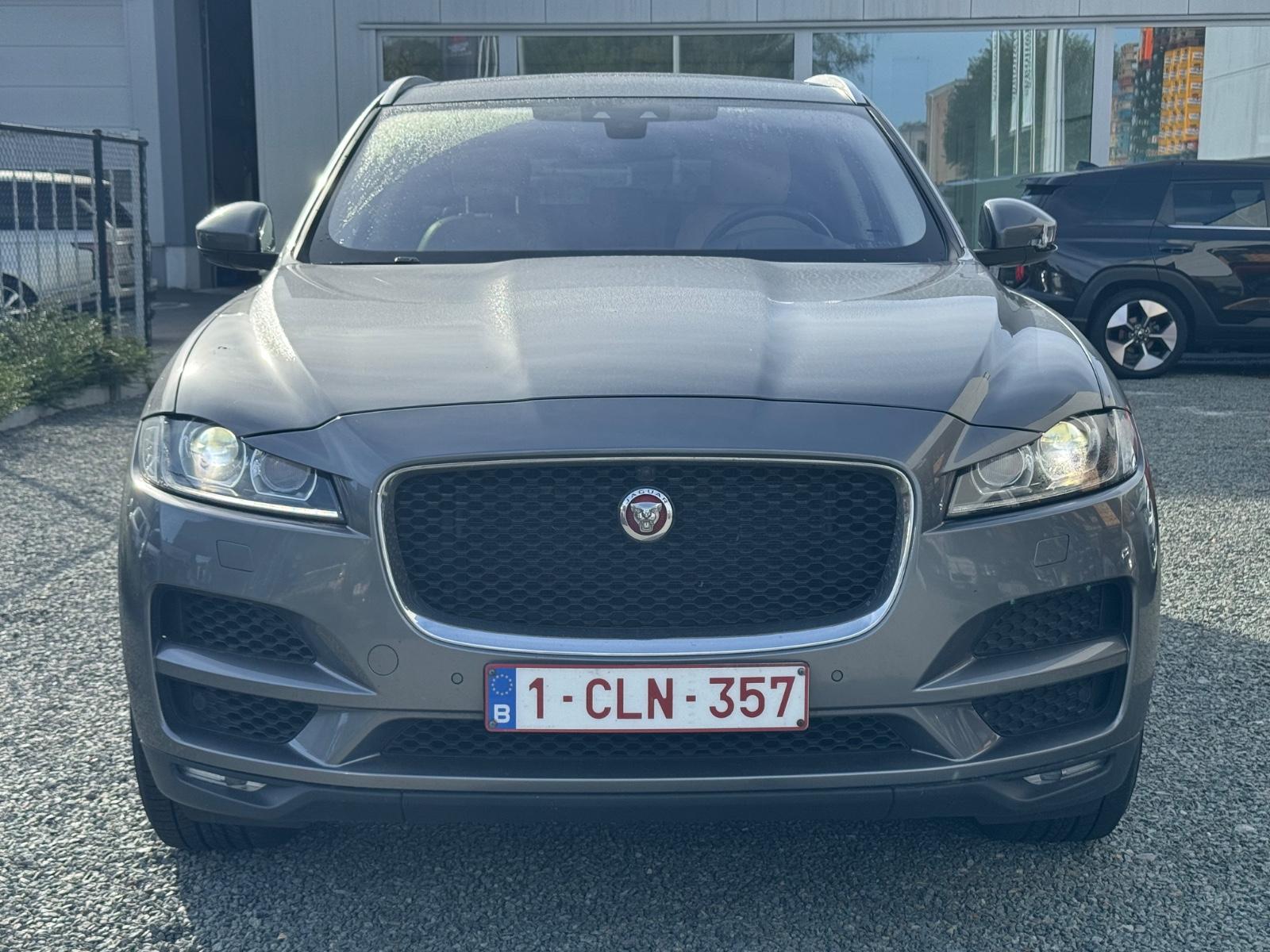 JAGUAR F-PACE PORTFOLIO AWD | 300 ch | BVA | HAYON ÉLECTRIQUE | RÉGLAGE ÉLECTRIQUE DES SIÈGES AVEC FONCTION MÉMOIRE | TOIT OUVRANT