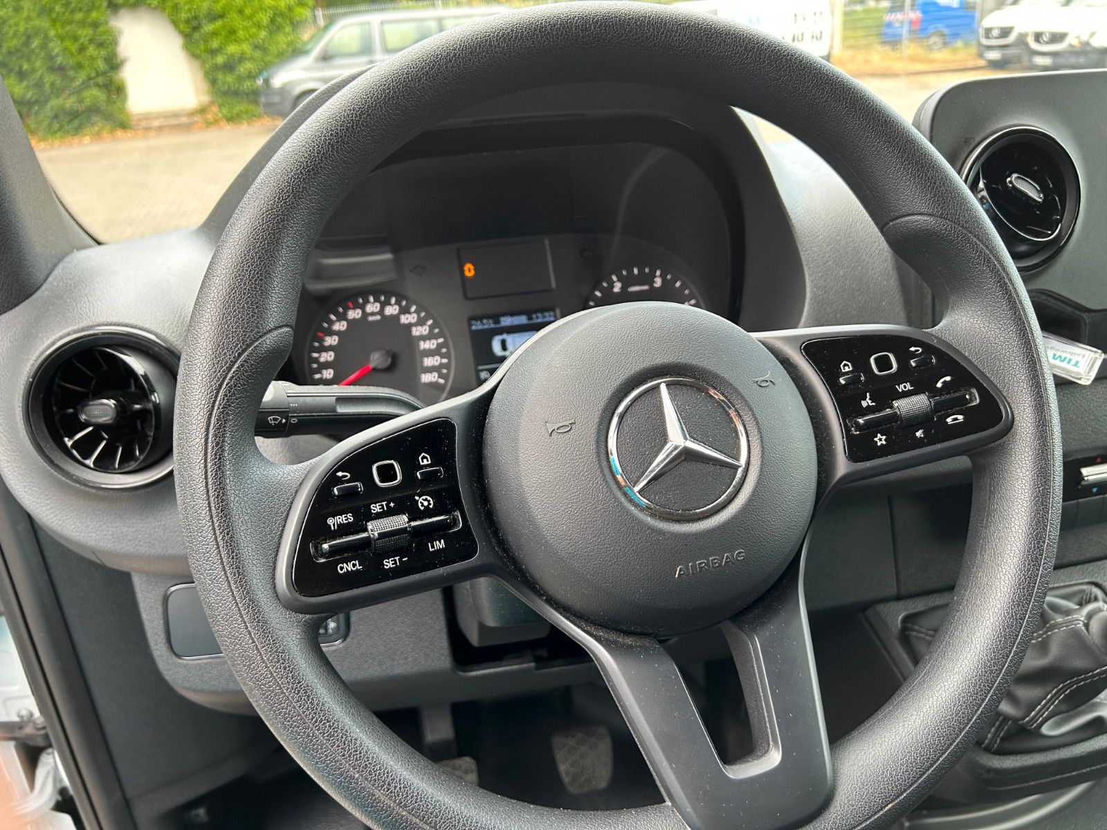 Fahrzeugabbildung Mercedes-Benz Sprinter III 317 CDI L3/H2  Kamera  MBUX