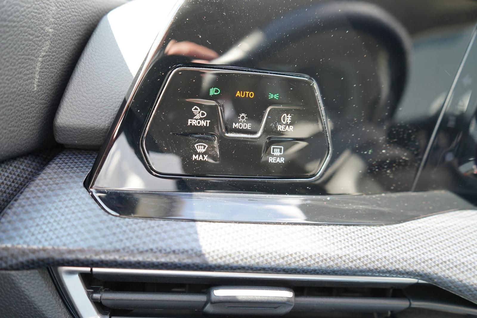 Volkswagen Golf VIII 1.5 16V TSI United Navi LED Keyless-Go, миниатюра 21