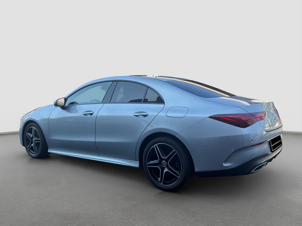 Fahrzeugabbildung Mercedes-Benz CLA 200 Coupé AMG*Night*Pano*Key.Less*PDC*360°