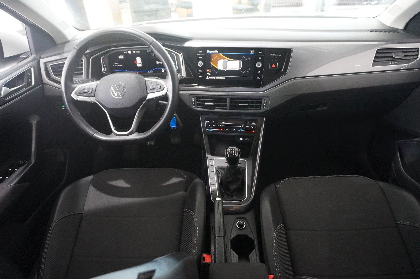 Fahrzeugabbildung Volkswagen Taigo 1.0 TSI STYLE NAVI/IQ-LIGHT/VIRT./SH/DAB+