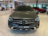 Mercedes-Benz GLC 300 de 4M AMG-LINE DIGITACHO LEDER NAVI CAM - gebrauchte Mercedes-Benz GLC 300 aus dem Jahr 2020