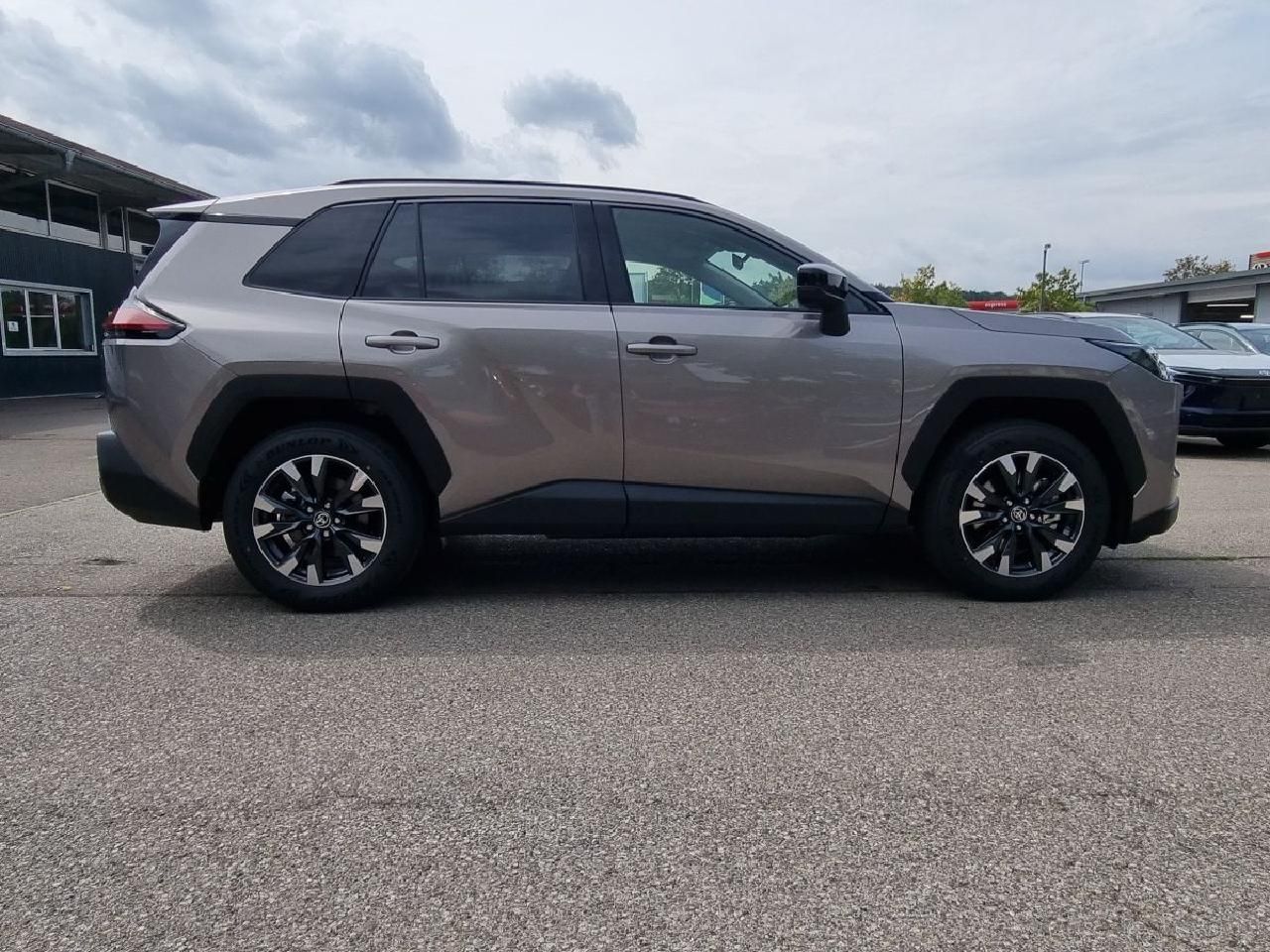 Fahrzeugabbildung Toyota RAV4 2.5 Hybrid 143 kW AWD Teamplayer