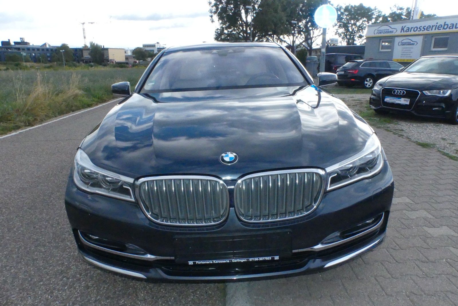 BMW 750 i foto 2