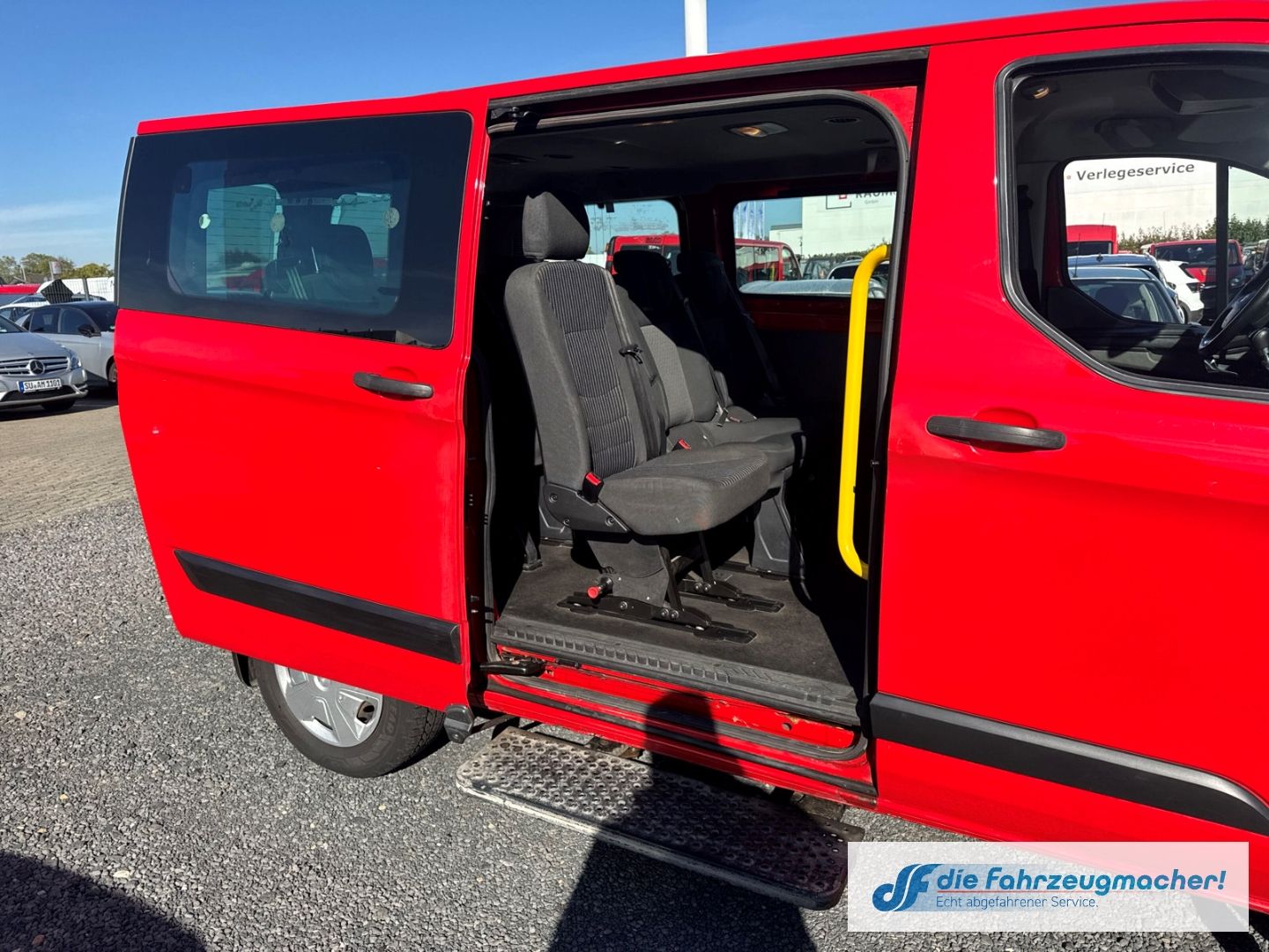Fahrzeugabbildung Ford Transit Custom Tourneo 320 L1 Trend *EXPORT*4143