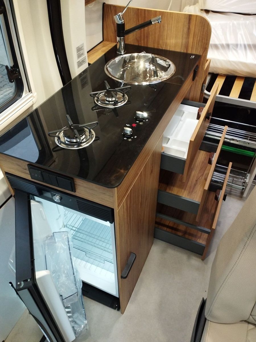 Fahrzeugabbildung Karmann Dexter 4x4 DE 560 AW Allrad 4x4, Rückfahrkamera