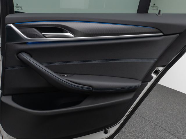 Foto Nummer 34: BMW 530e