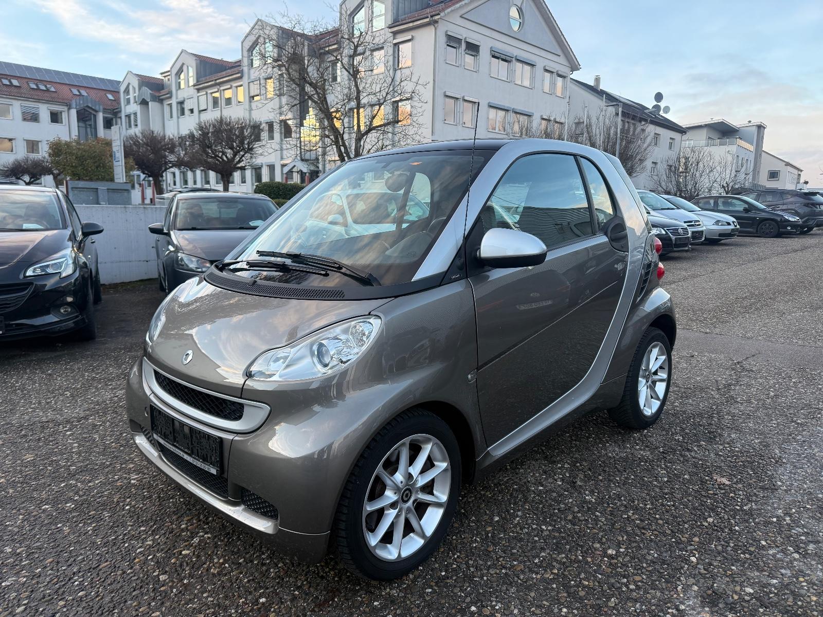 Smart ForTwo fortwo coupe Aut. MHD*SHZ*Navi*Klima