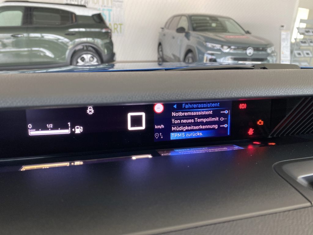 Fahrzeugabbildung Citroën C3 Turbo 100 MAX *Winter-Pak*CAM*Allwetter*Navi*