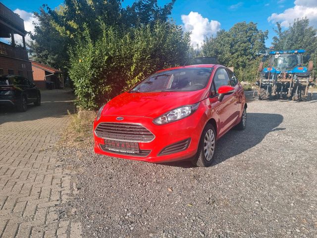 Ford Fiesta Trend AHK PDC Tempomat ZR NEU