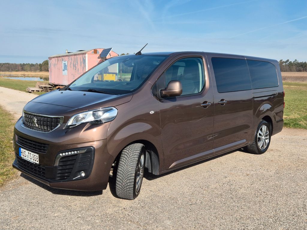 Image of Peugeot Traveller