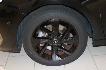 Fotografie 4 des Opel Corsa 1.2 Direct Injection Turbo Automatik GS
