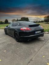 Porsche Panamera 4 S V8 Chrono Sport - Porsche Panamera aus 2010: 4s