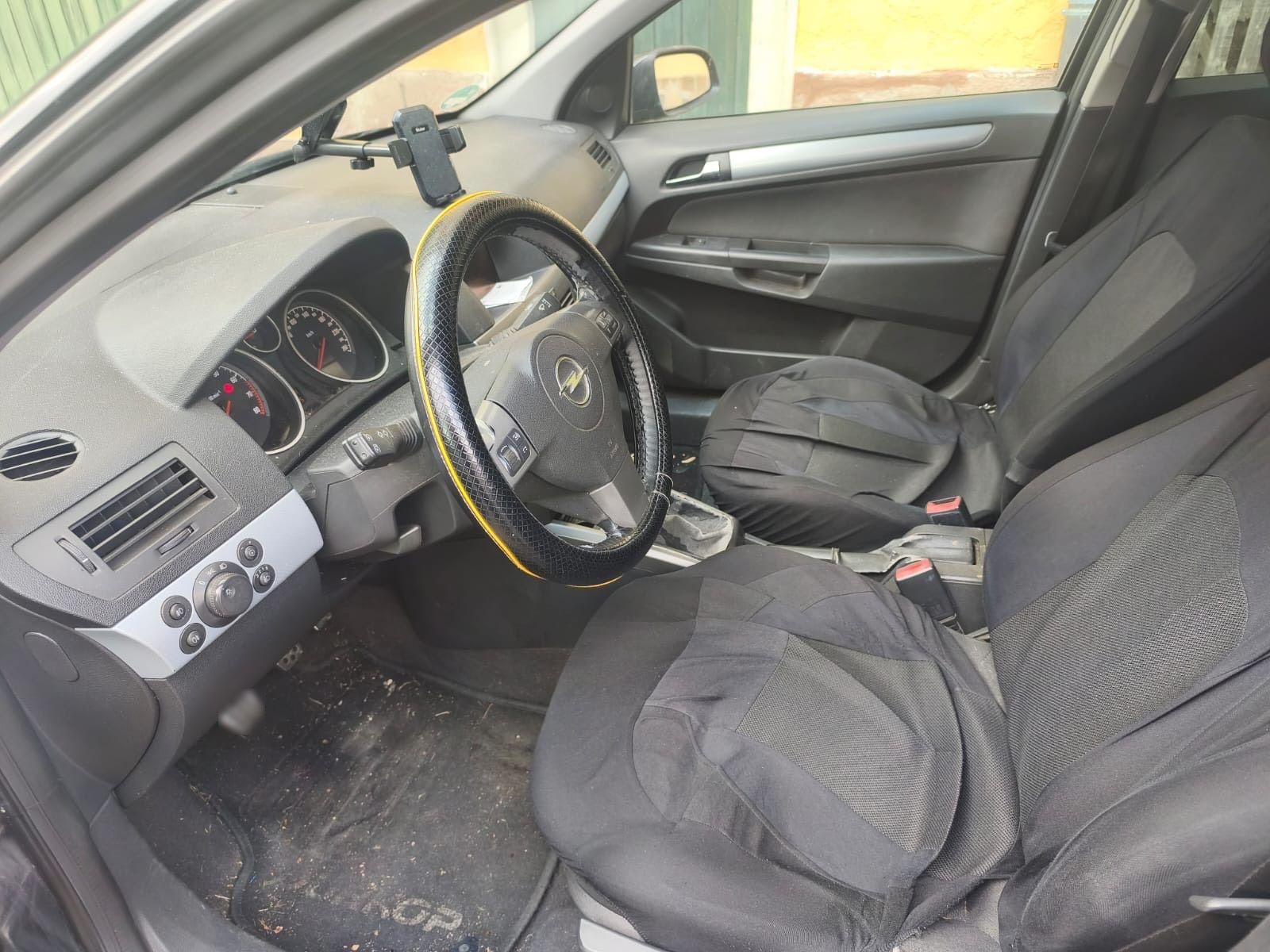 Opel Astra 2006 — photo 6