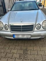 Mercedes-Benz Mercedes Benz E300 TD  W210 -om606 177 ps - gebrauchte Mercedes-Benz E 300 aus dem Jahr 1997
