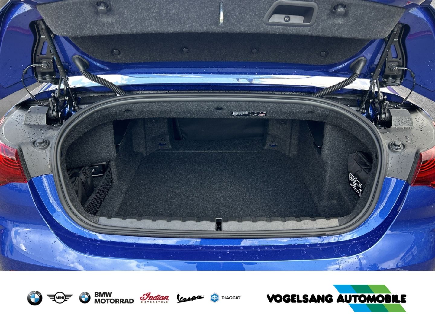 Fahrzeugabbildung BMW M440i xDrive Cabrio M Sport Pro Innovationspaket