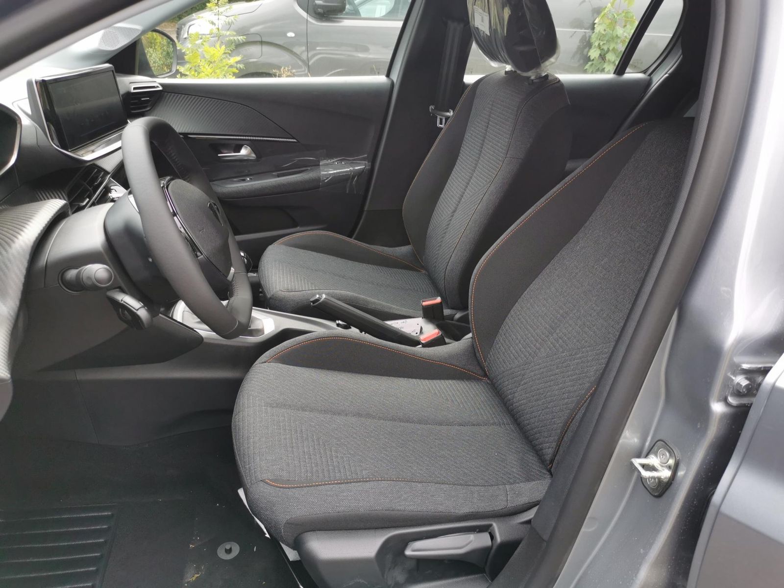 Fahrzeugabbildung Peugeot 208 Style 100 PS MT