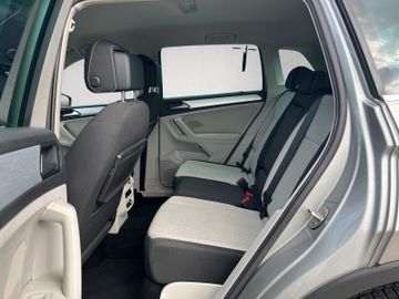 Volkswagen Tiguan - 10