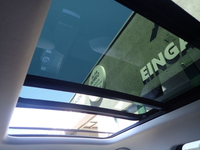 Fahrzeugabbildung BAIC BJ30 4WD HEV El. Panodach Leder digitales Cockpi