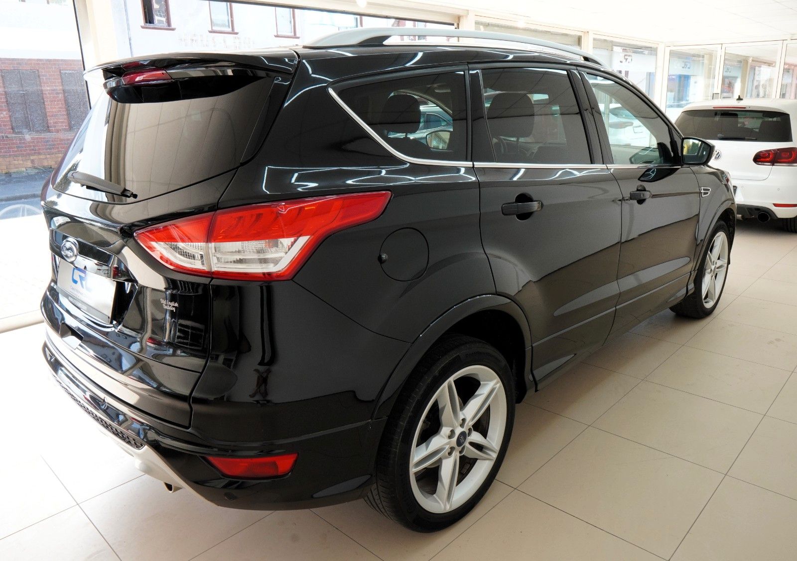 Fahrzeugabbildung Ford Kuga Individual *1.Hand*Autom.*Navi*Leder*Kamera