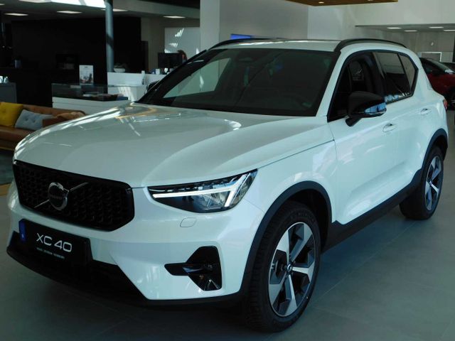 Volvo XC40 B3 B DKG Plus Dark 'ACC, PILOT ASSIST'