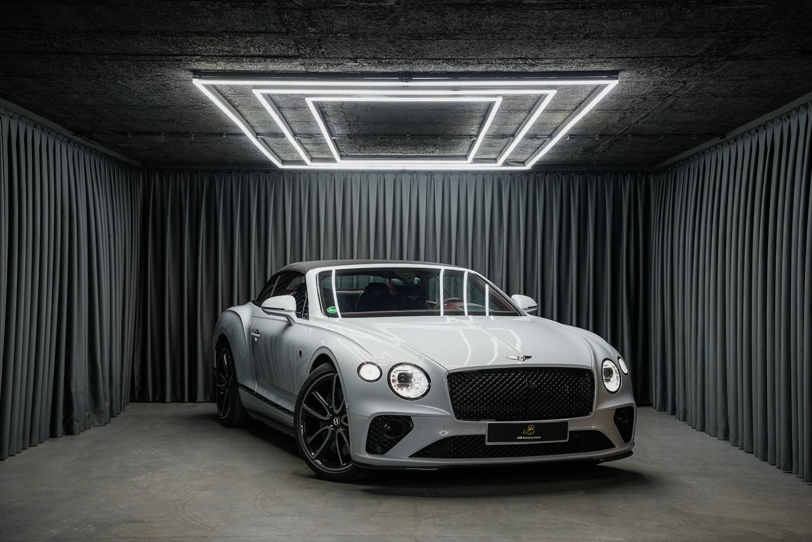 Fahrzeugabbildung Bentley Continental GTC 100years FirstEdition W12 CARBON