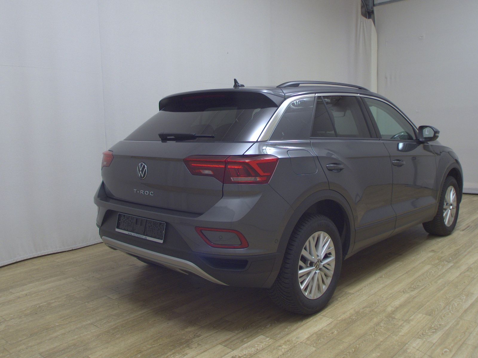Volkswagen T-Roc 1.0 TSI Life LED DC PDC Shz Klima foto 4