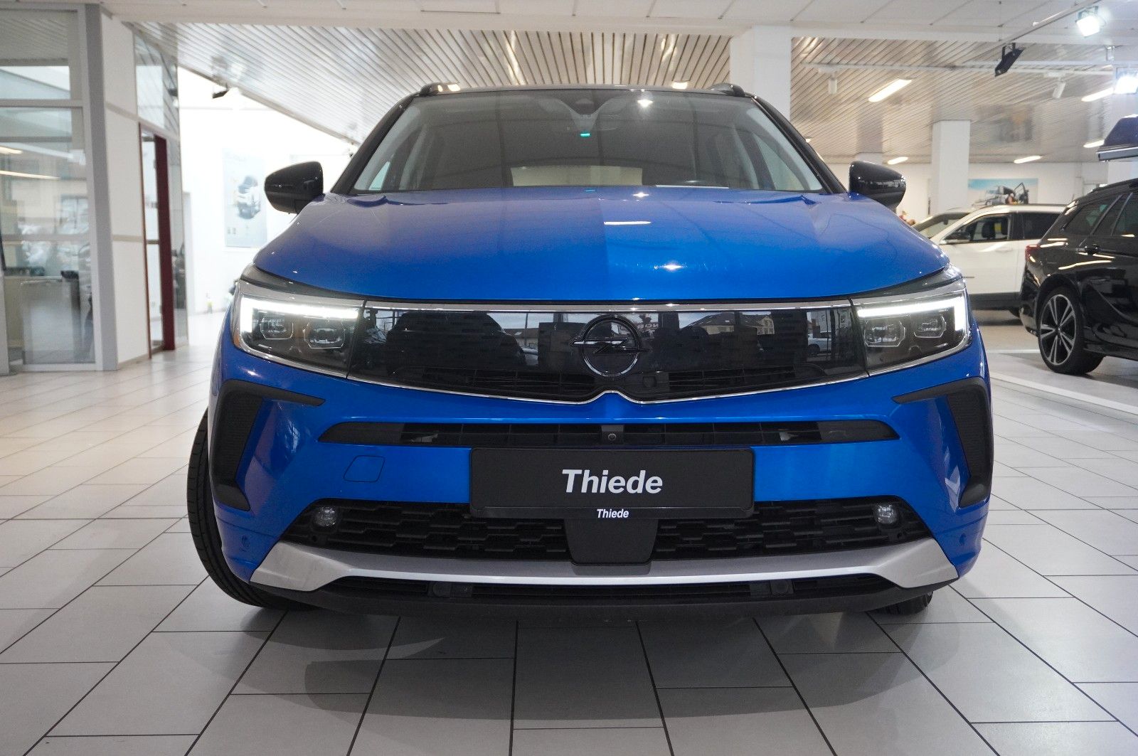 Fahrzeugabbildung Opel Grandland (X) 1.6 HYBRID 4X4 ULTIM. NAVI/360°/SH