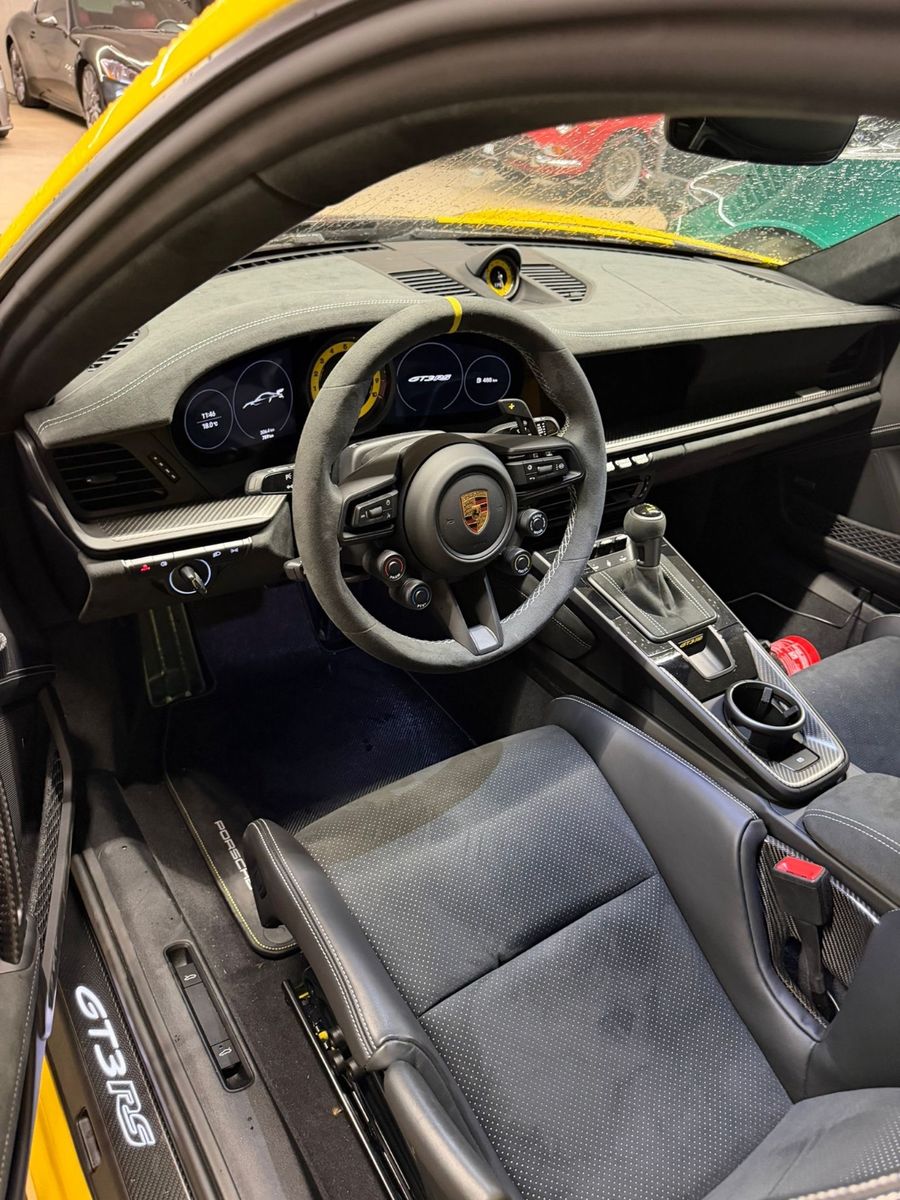 PORSCHE 992 22