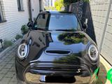 MINI Cooper SE Classic Trim Premium Plus Paket