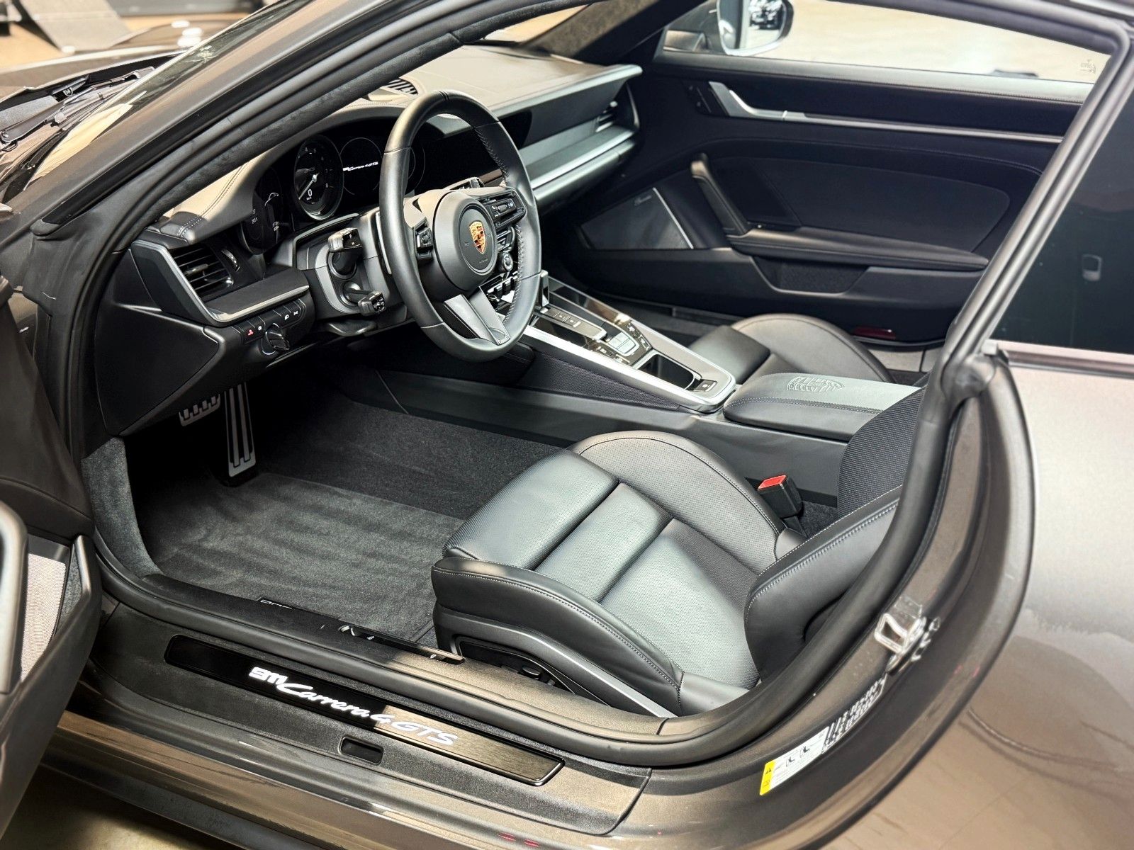 Fahrzeugabbildung Porsche 992 4 GTS