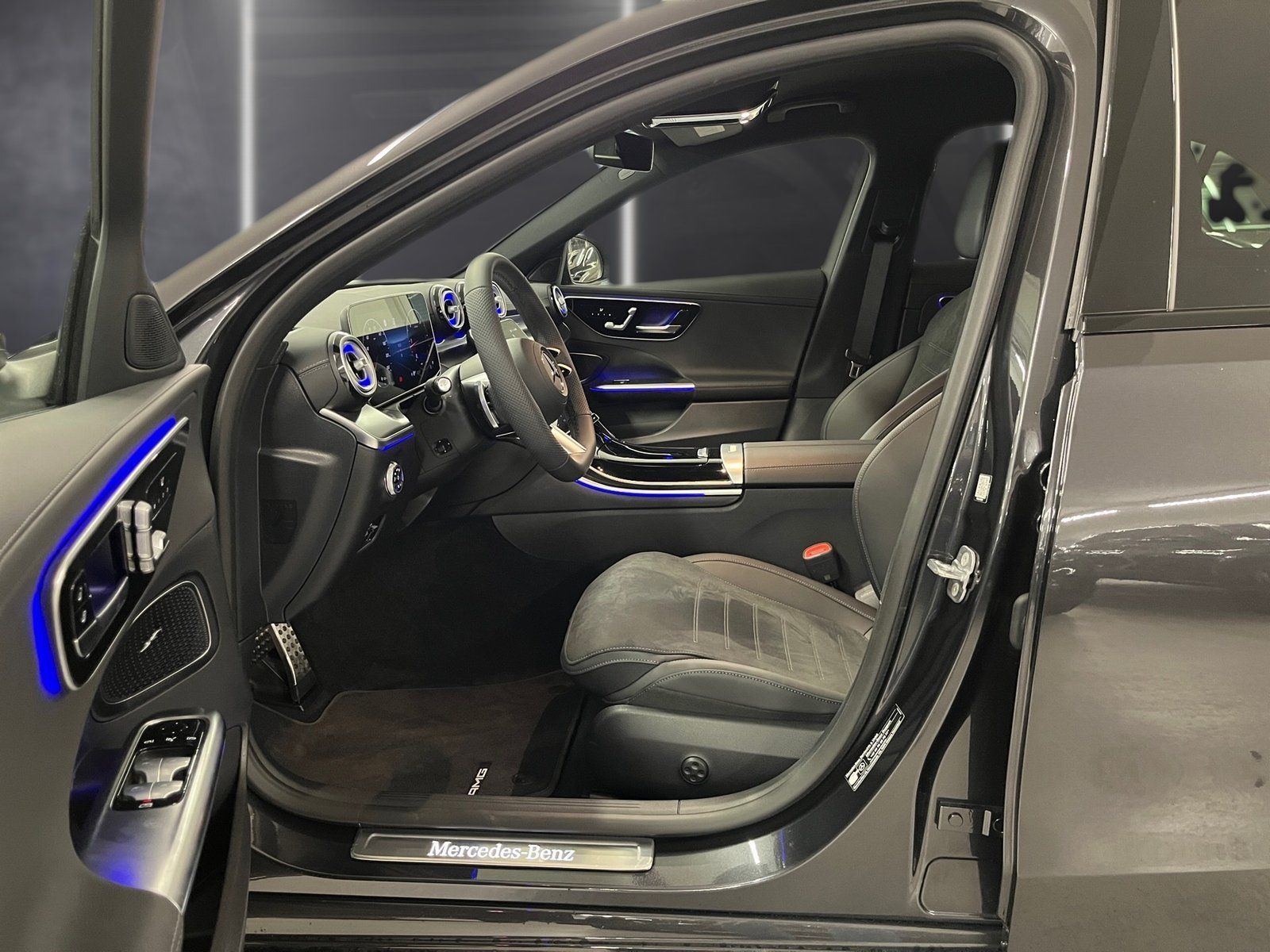 Fahrzeugabbildung Mercedes-Benz C 200 d AMG*Night*Distro*360°*Totwinkel*AHK*LED*