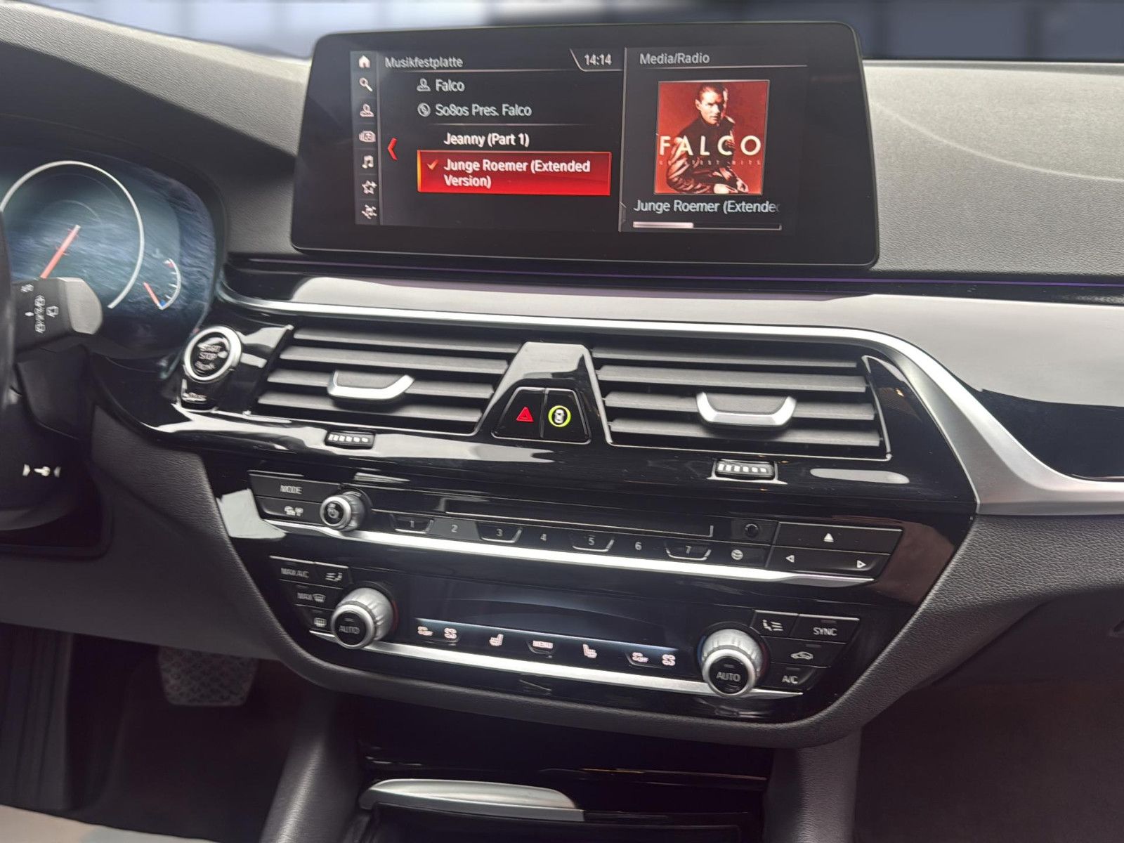 Fahrzeugabbildung BMW 520 d Touring Sport Line  / TOP ! 19"