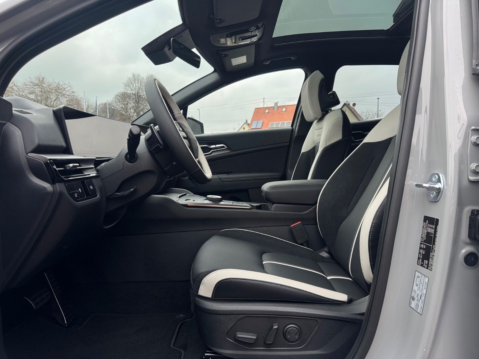 Fahrzeugabbildung Kia SPORTAGE 180PS AWD DCT GTL DRI GD SOUND