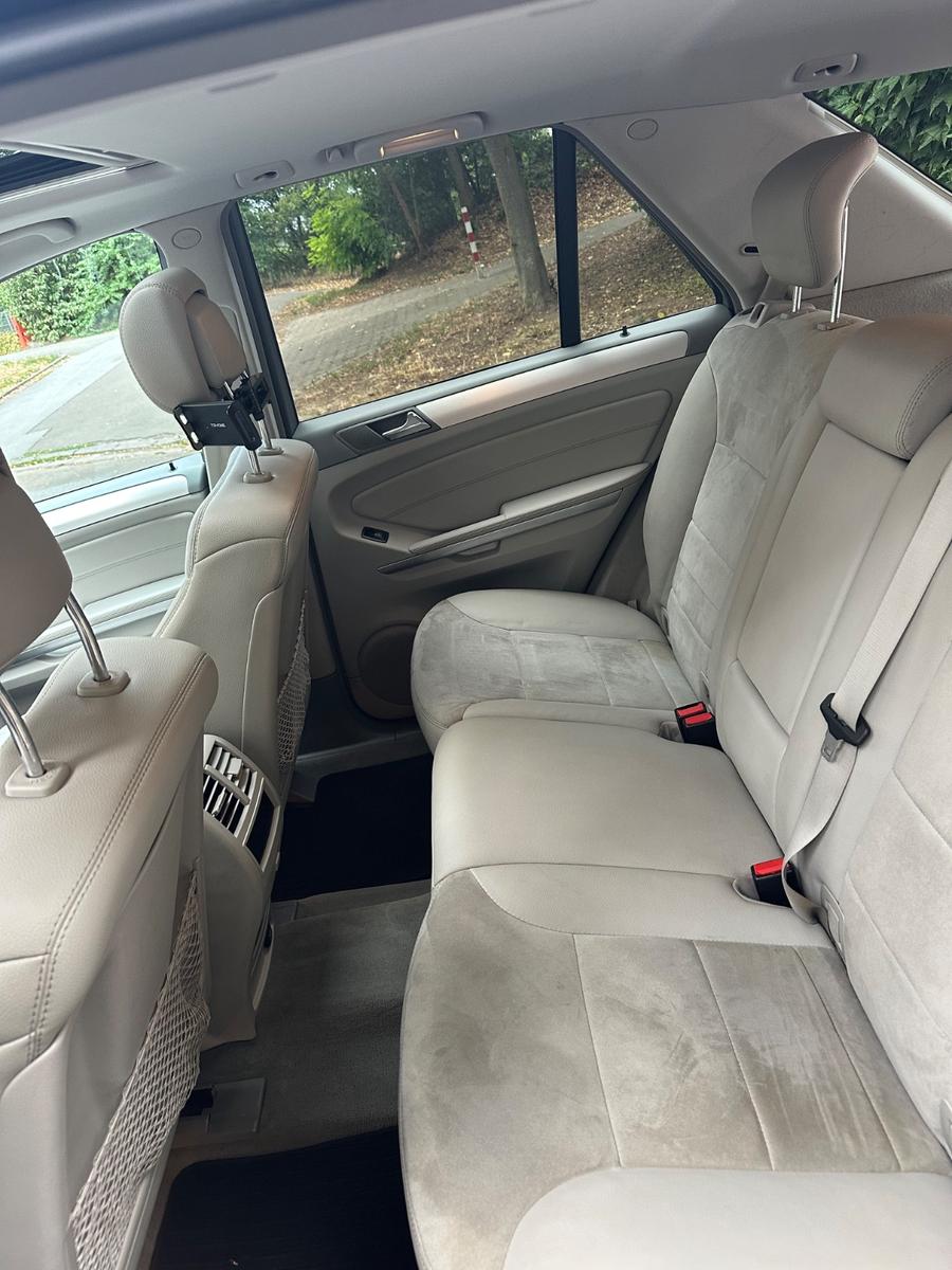 Mercedes-Benz ML 300 CDI 4MATIC BlueEFF. Grand Edition Gra...