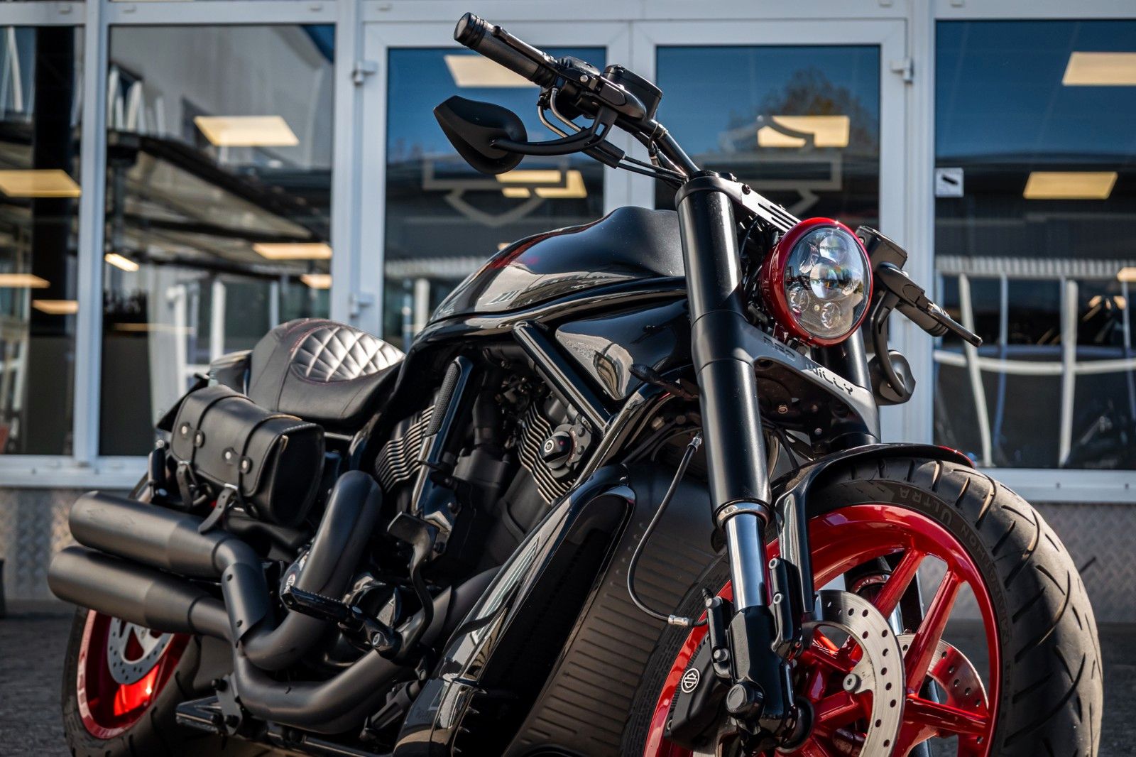 Fahrzeugabbildung Harley-Davidson VRSCDX Night Rod Special- Airride - Remus -
