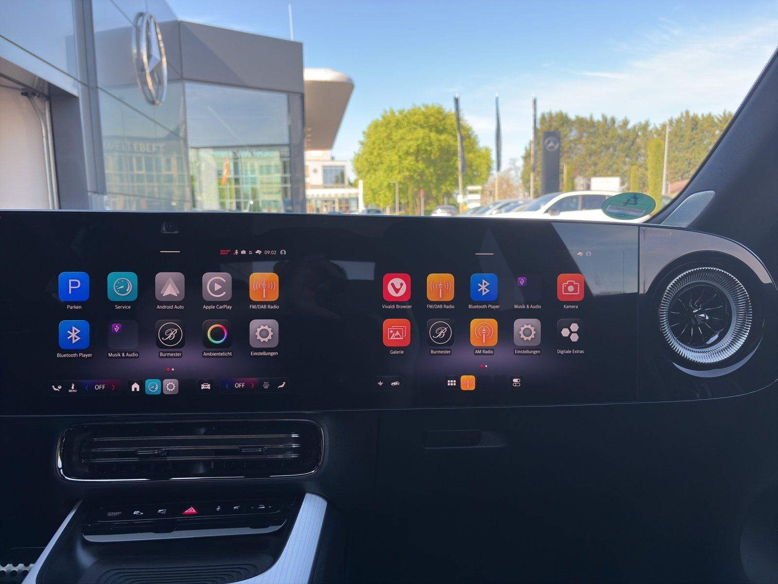 Fahrzeugabbildung Mercedes-Benz CLA 220 AMG HeadUp PANO Burmester KeyGo 360 MLED