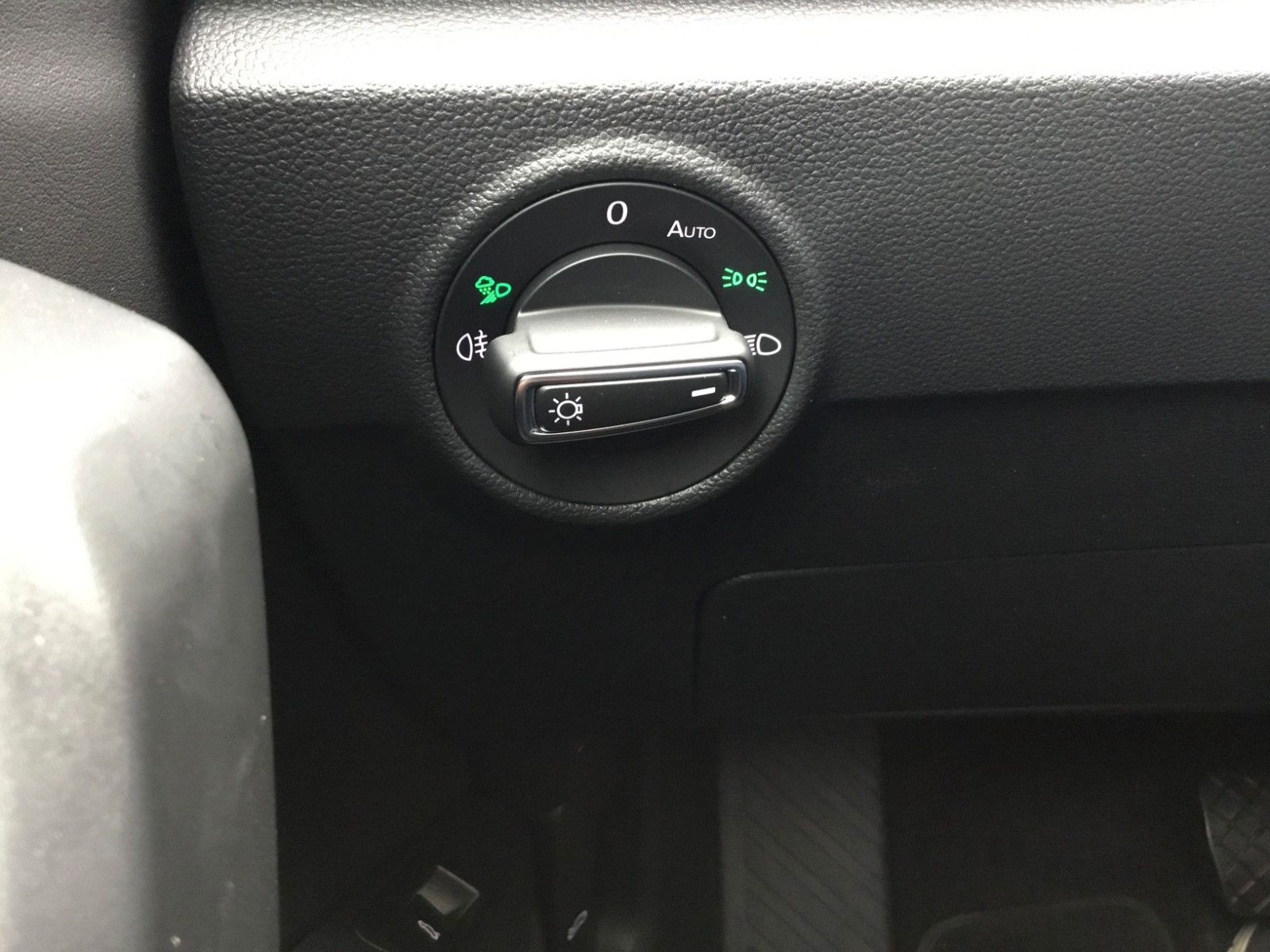 Fahrzeugabbildung Volkswagen T-Roc 2.0 TDI DSG Style+LED+AHK+ACC+Kamera