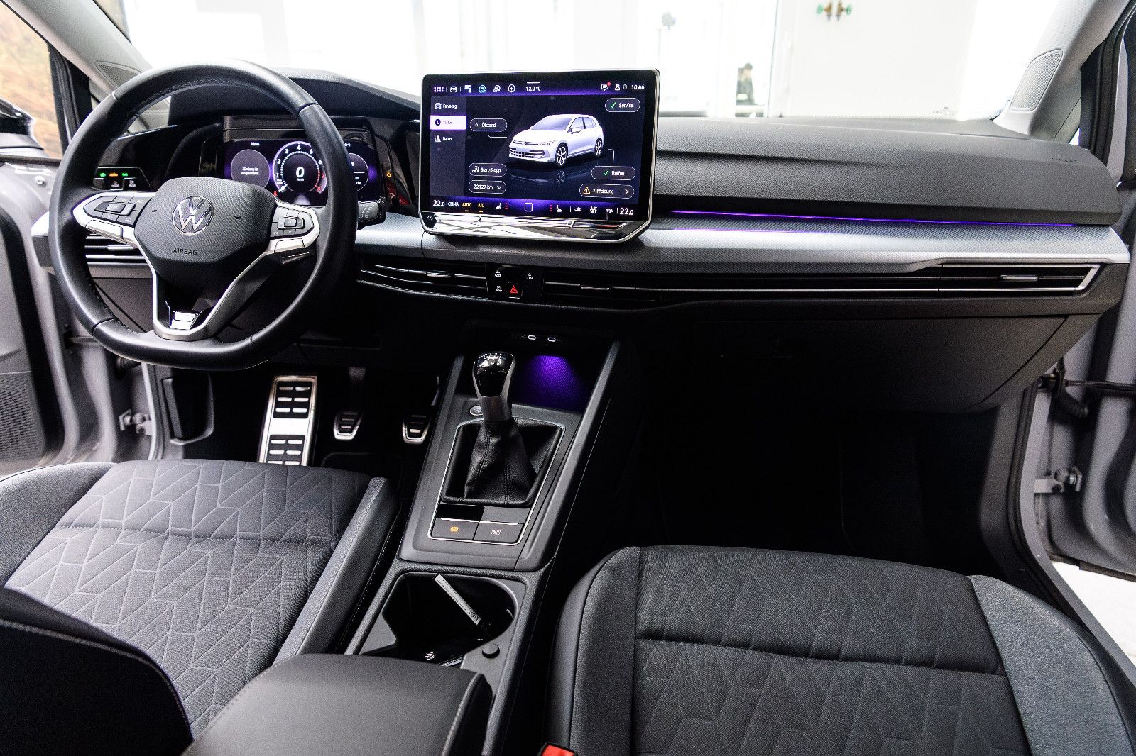 Fahrzeugabbildung Volkswagen Golf VIII Goal 1.5 TSI LED+APP+ACC+PDC+5 J.GAR.