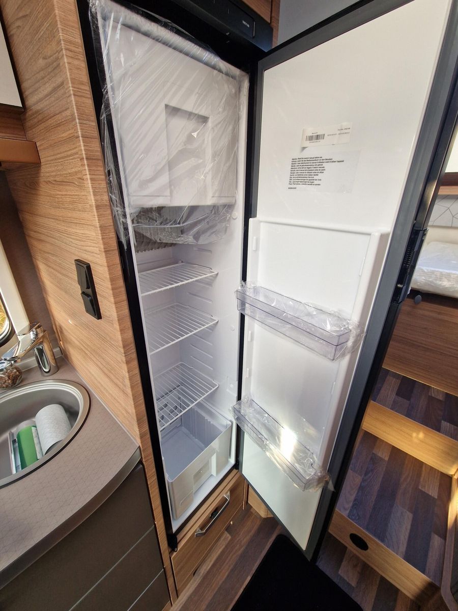 Fahrzeugabbildung Weinsberg CaraCompact MB EDITION PEPPER 640 MEG