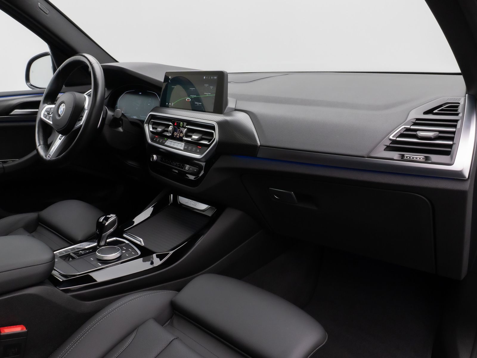 Fahrzeugabbildung BMW X3 xD20d M Sport Panorama Kamera Laser HUD HiFi