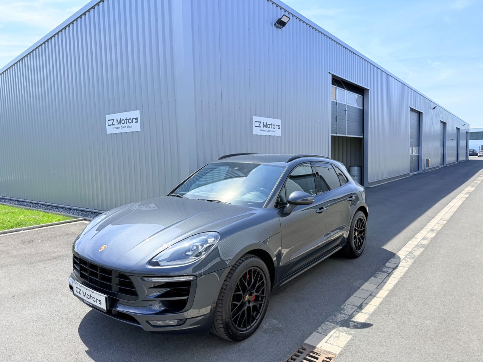 PORSCHE Macan GTS Luft Chrono eAHK Porsche-Scheckheft
