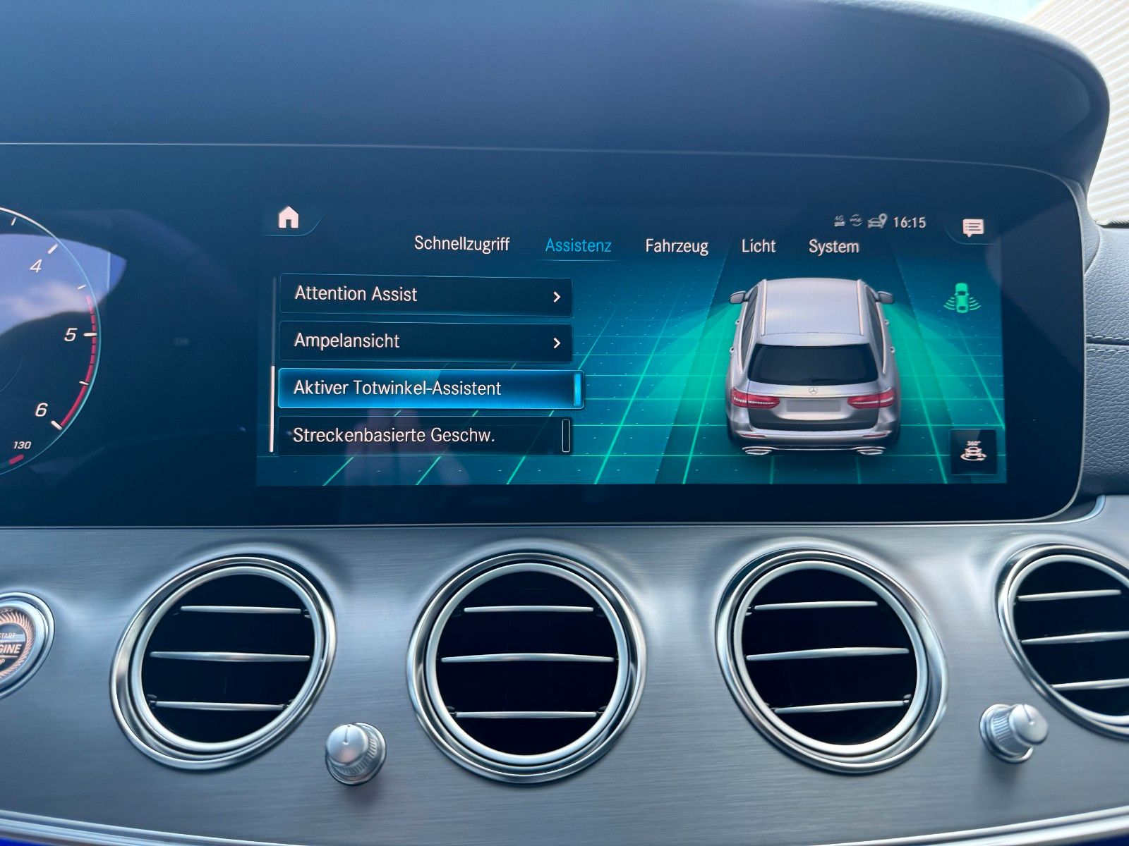 Fahrzeugabbildung Mercedes-Benz E 400d 4M AMG+Burm+Pano+AHK+Distr+Memory+Night