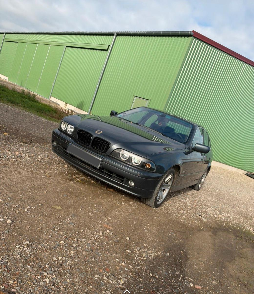 BMW 525
