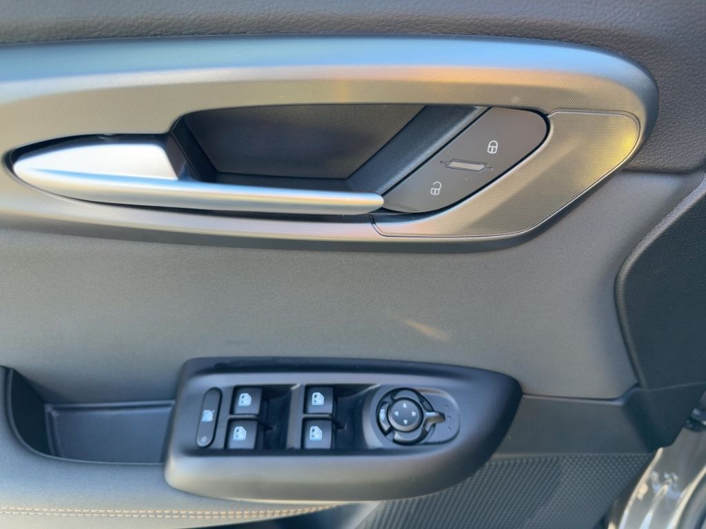 Fahrzeugabbildung Alfa Romeo Tonale Veloce, NAVI,  Leder,  Rückfahrkamera