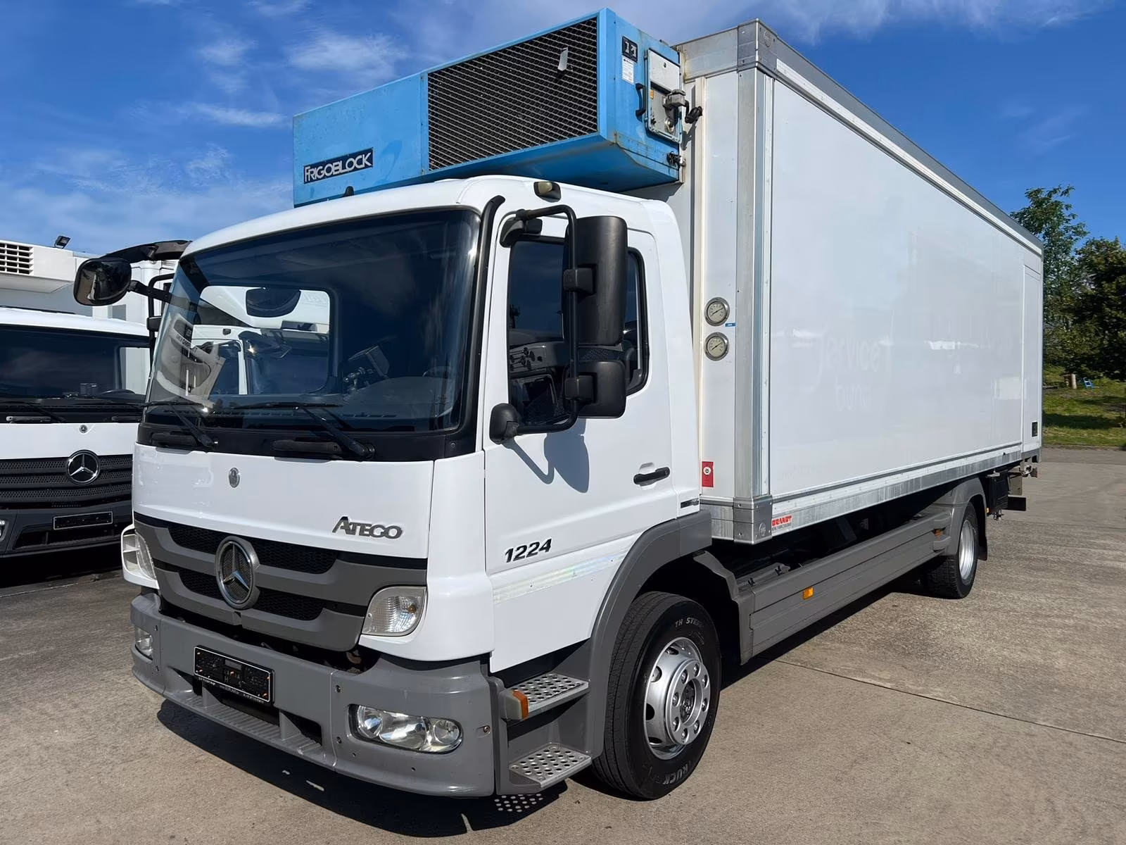 Mercedes-Benz ATEGO 1224 L ISO-Koffer 7,40 m LBW 1,5 to.*KLIMA