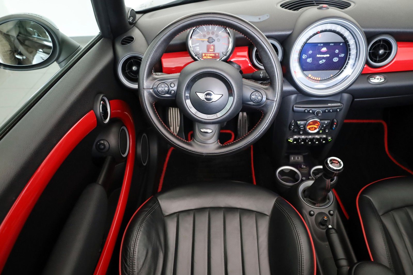 Fahrzeugabbildung MINI John Cooper Works Cabrio Chili,Wired,Leder,Navi