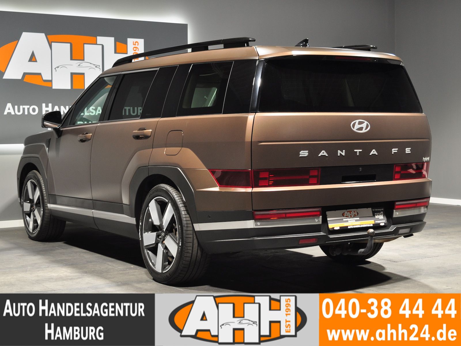 Hyundai Santa Fe 1.6 T-GDI Hybrid 158 kW 4WD Signature imagem 3